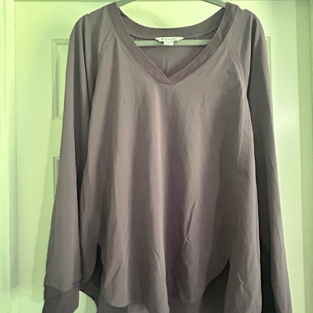 Athleta zephyr V-Neck Long Sleeve Top - Purple size xl